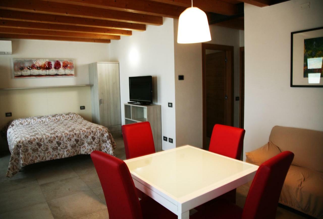 Ca' Vittori Hotel Valeggio sul Mincio Luaran gambar